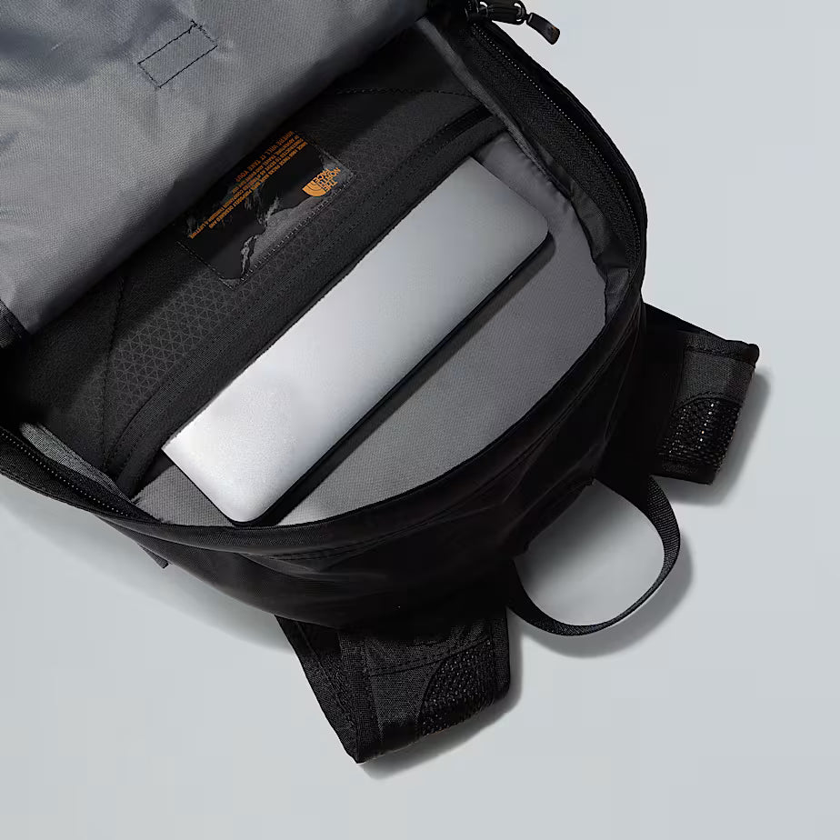 THE NORTH FACE - HOT SHOT BACKPACK