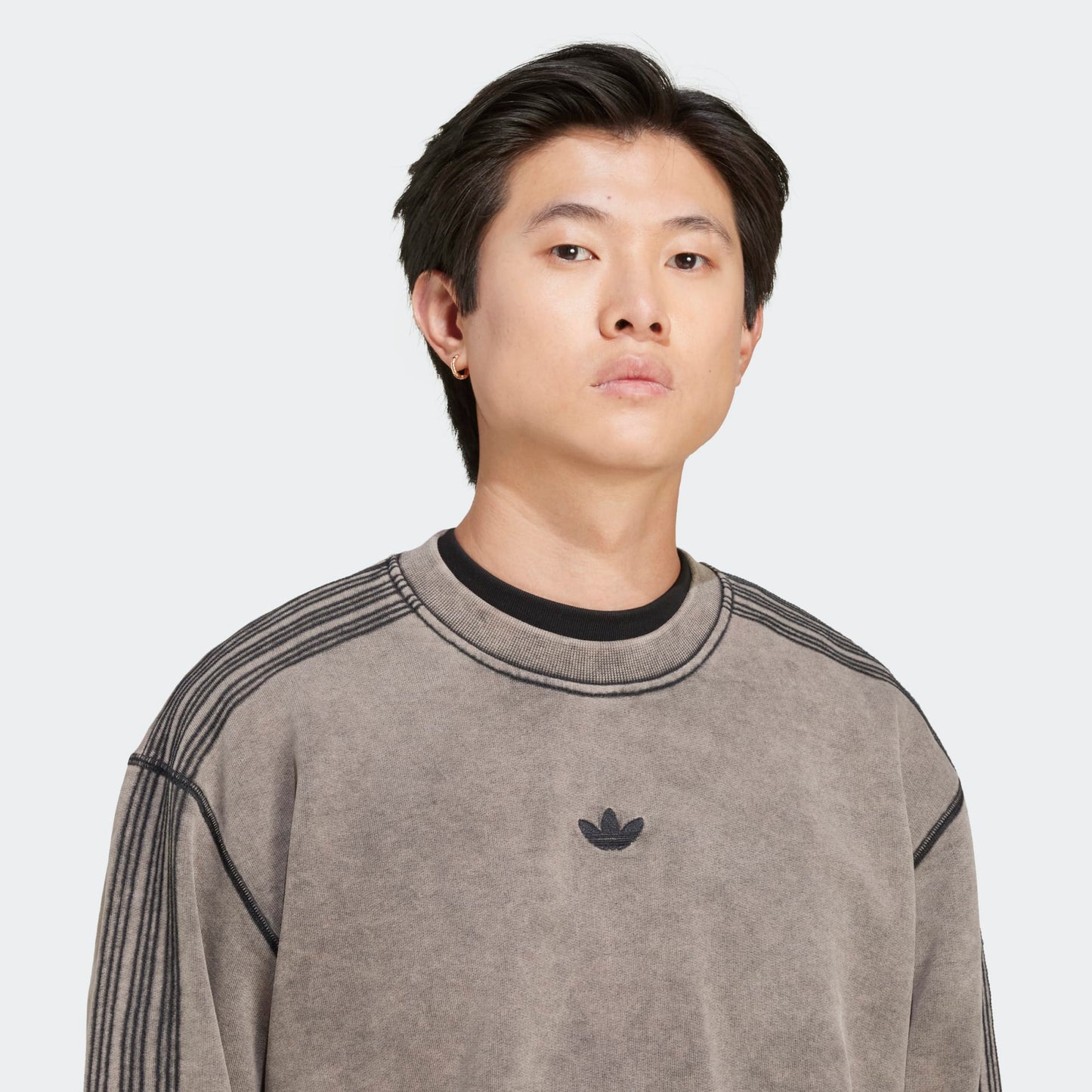ADIDAS ORIGINALS - PREMIUM ESSENTIALS RETRO WASHED CREW SWEATSHIRT