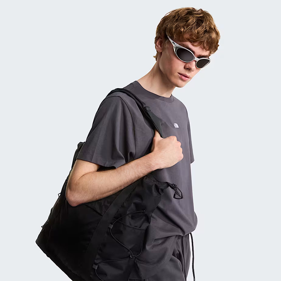 THE NORTH FACE - ESSENTIAL CENTRE LOGO RELAXED