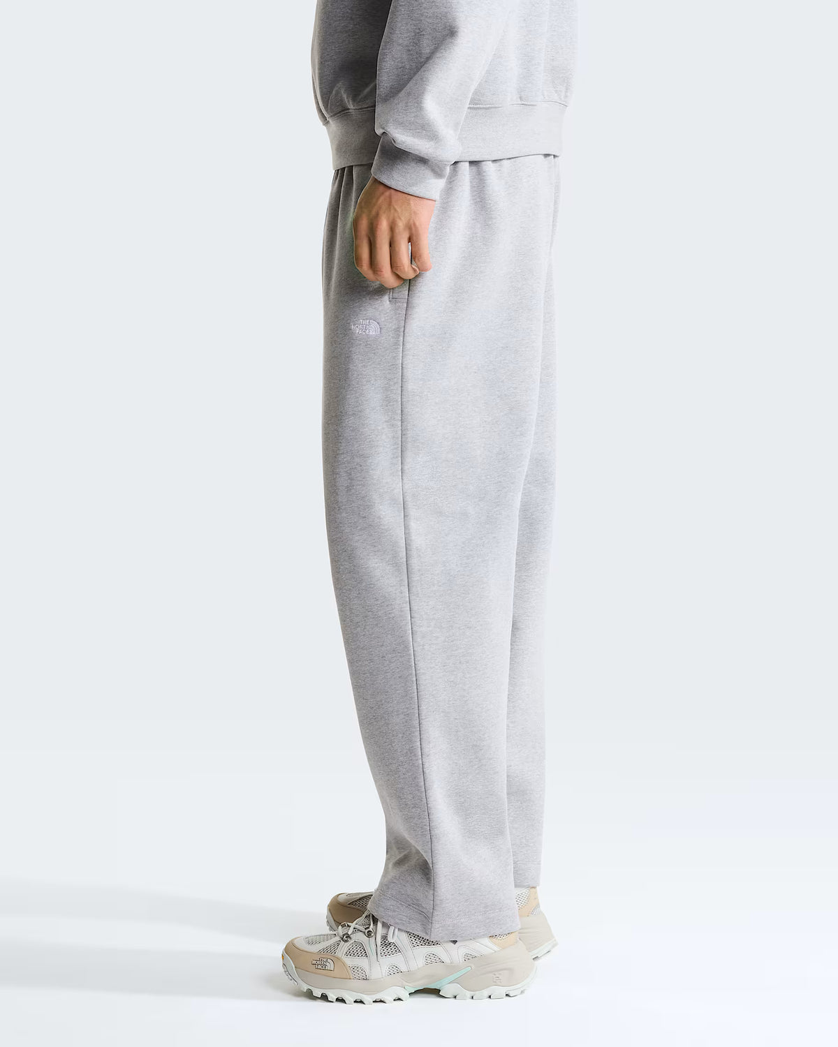 THE NORTH FACE - ESSENTIAL SD RELAXED OPEN HEM SWEATPANT