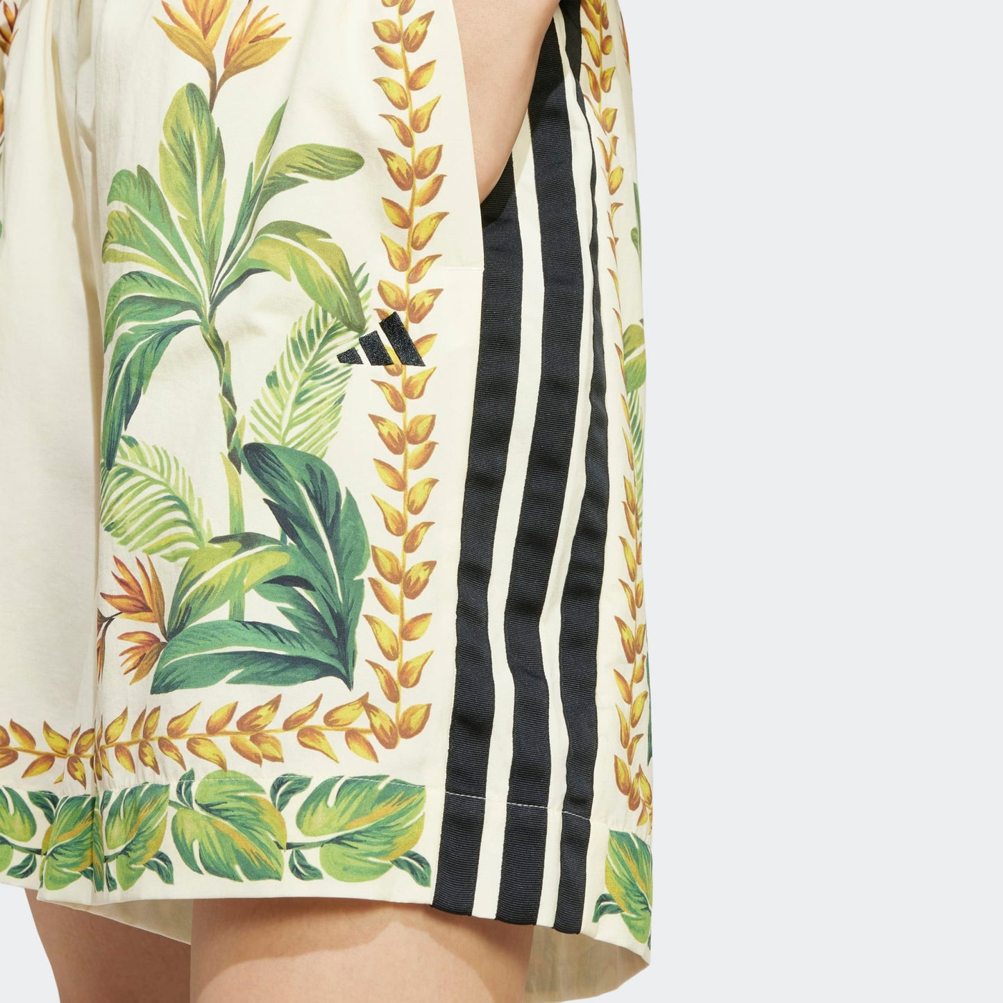 ADIDAS ORIGINALS - ADIDAS X FARM PREMIUM SHORT
