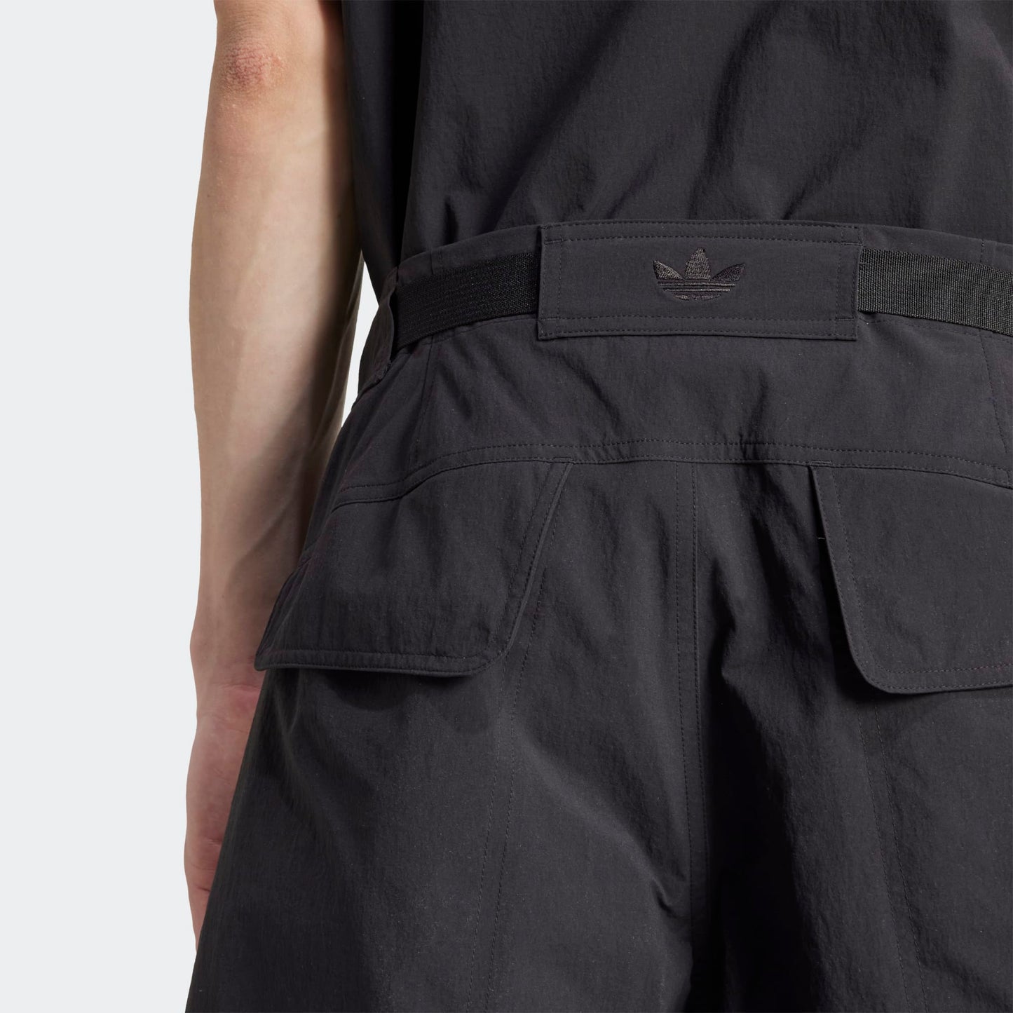 ADIDAS ORIGINALS - PREMIUM ESSENTIALS UTILITY CARGO SHORTS