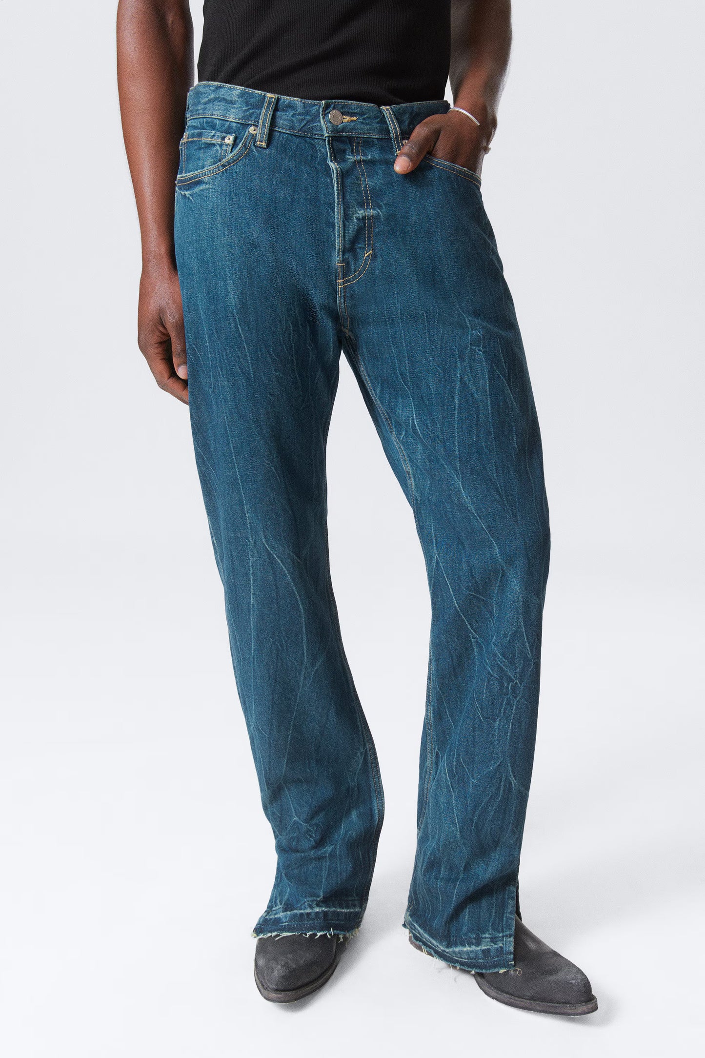 WEEKDAY - SPACE SPLIT-HEM RELAXED STRAIGHT LEG JEANS