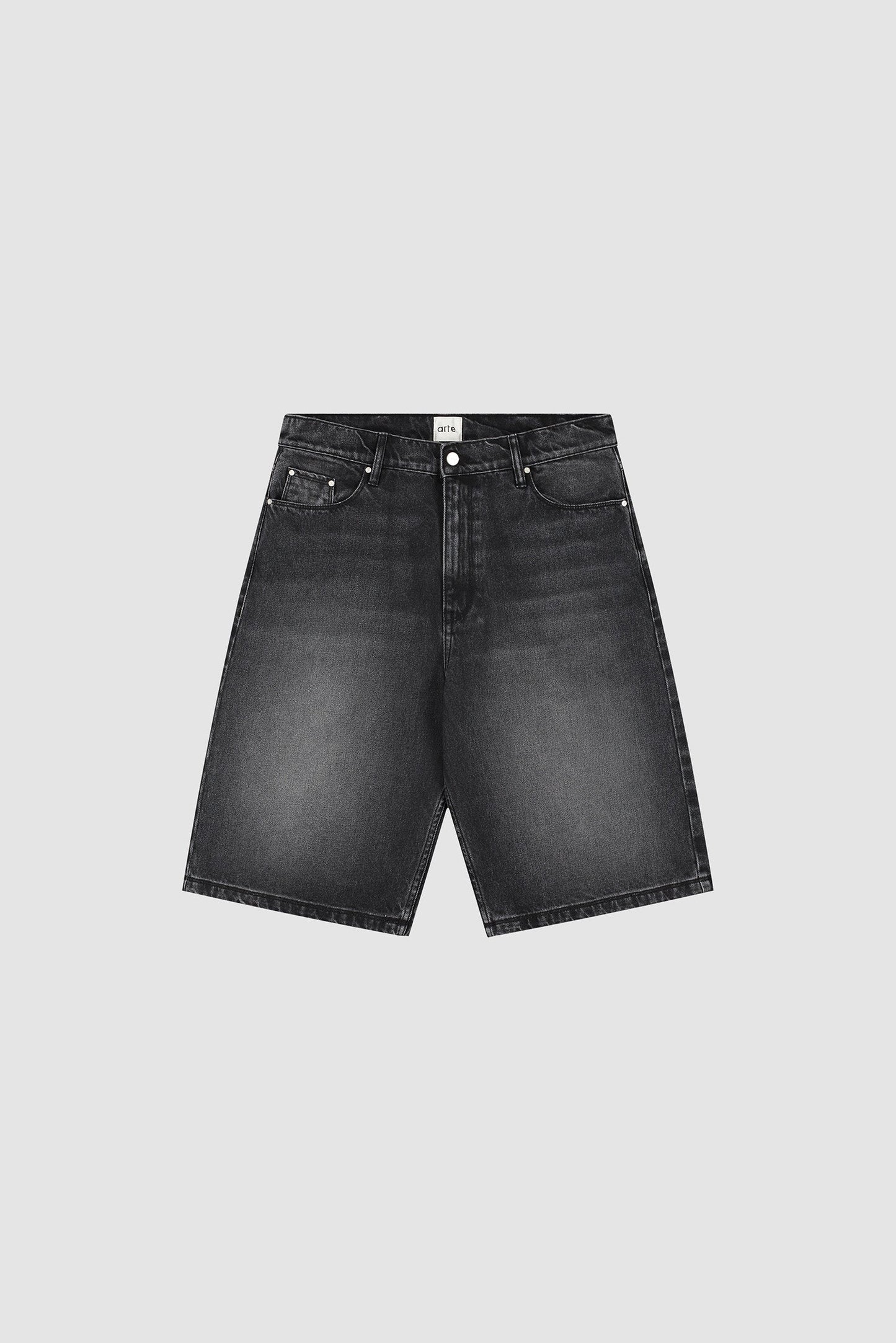 ARTE - ROUND POCKET DENIM SHORTS
