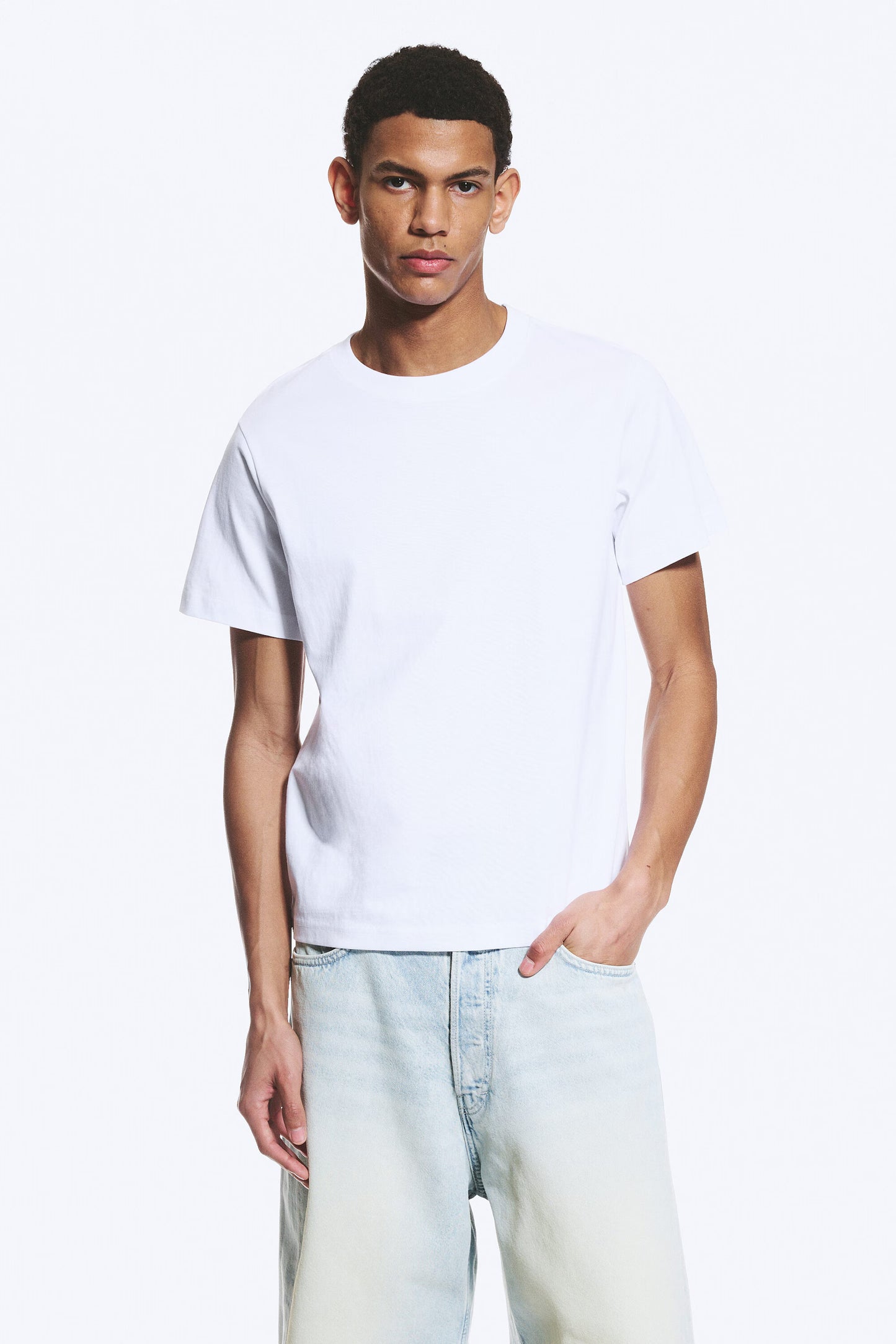 WEEKDAY - CLASSIC BOXY T-SHIRT