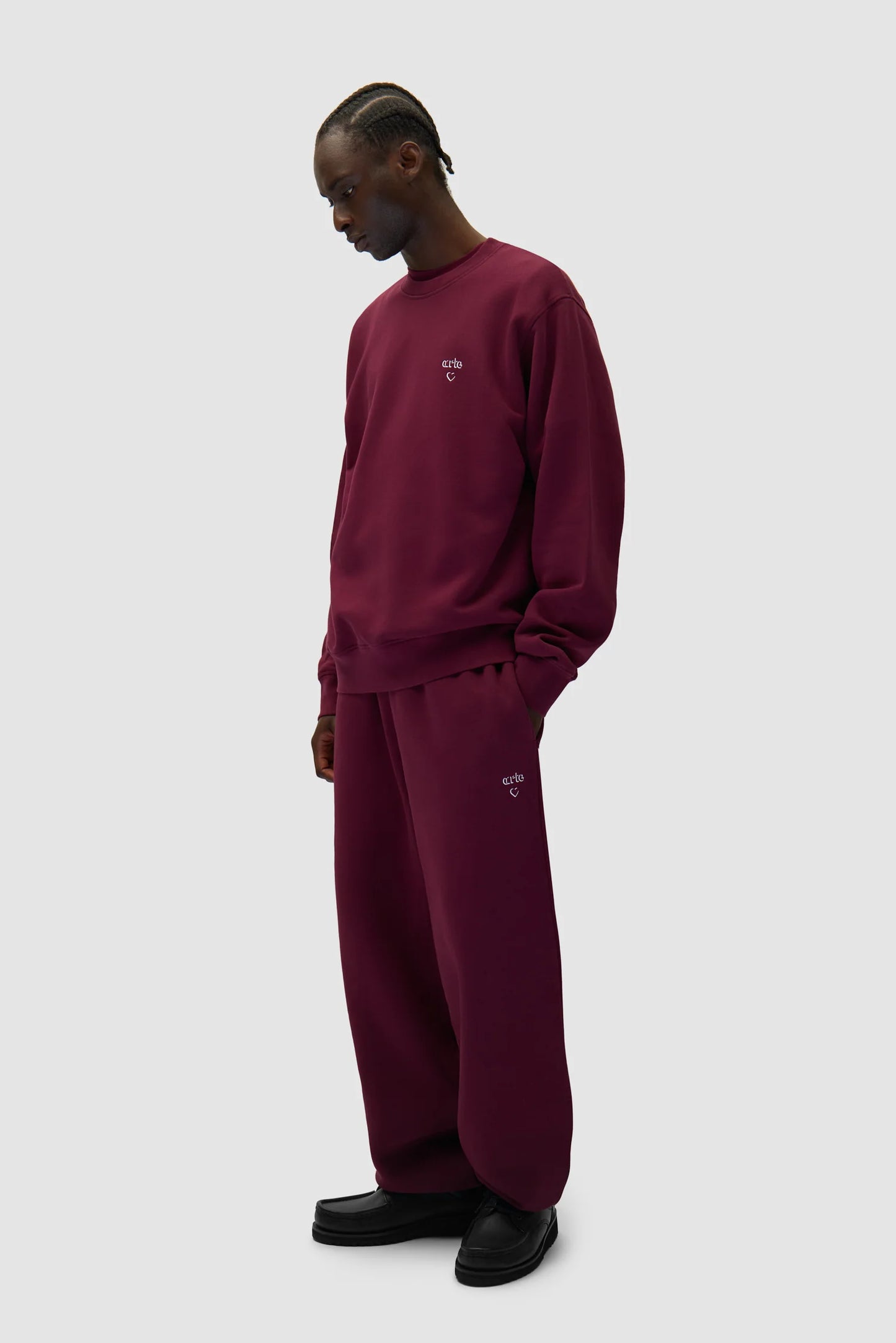 ARTE - HEART CREWNECK