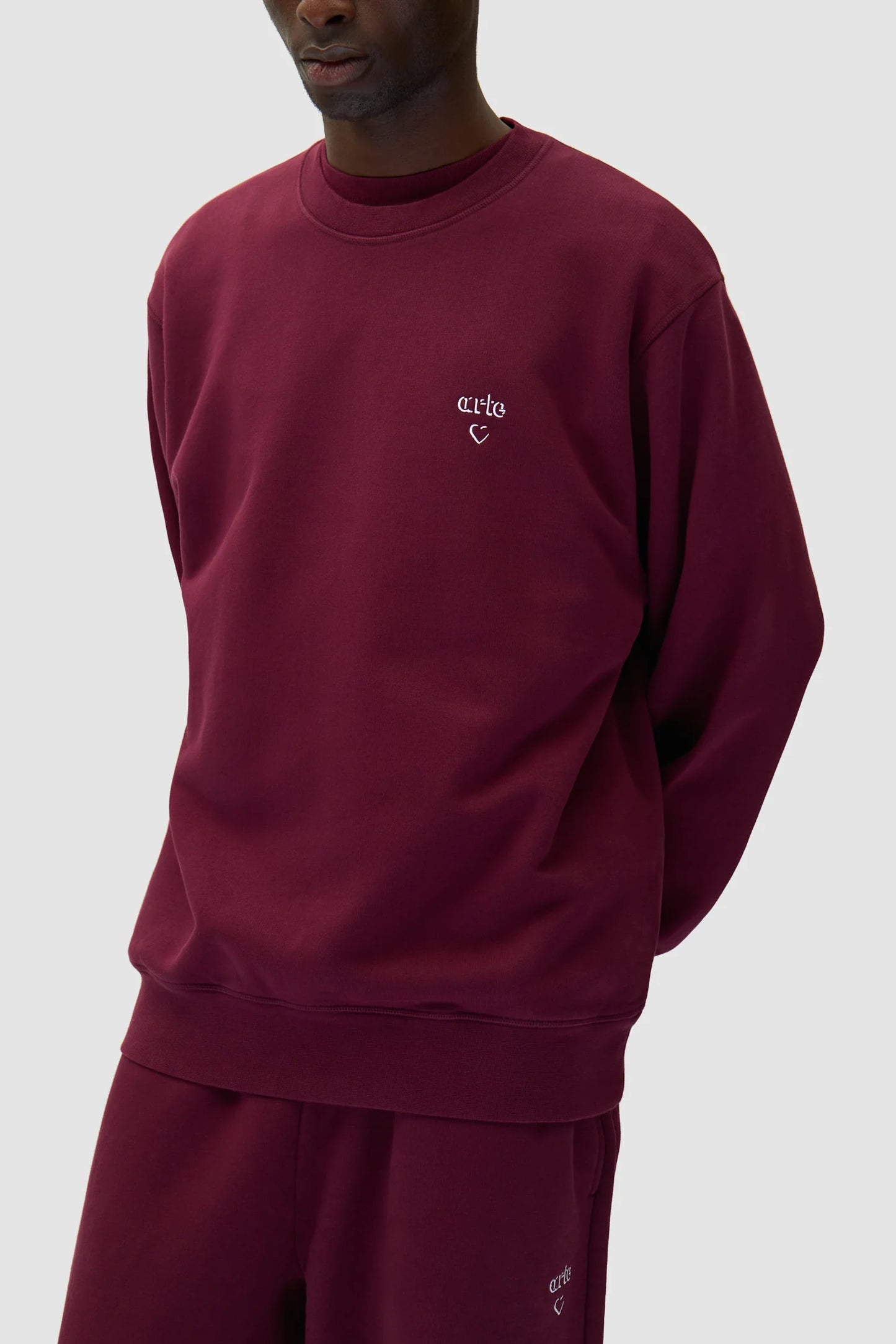 ARTE - HEART CREWNECK