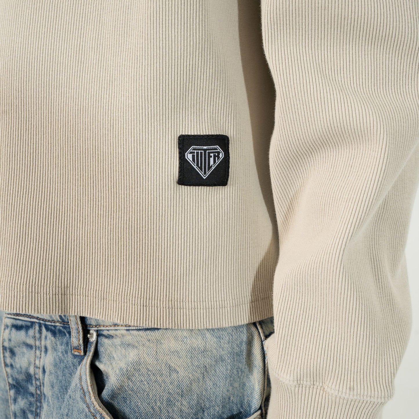 IUTER - LABEL RIBBED LS TEE