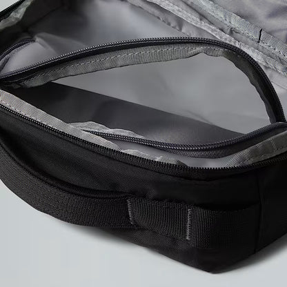THE NORTH FACE - BASE CAMP VOYAGER TOILETRY KIT