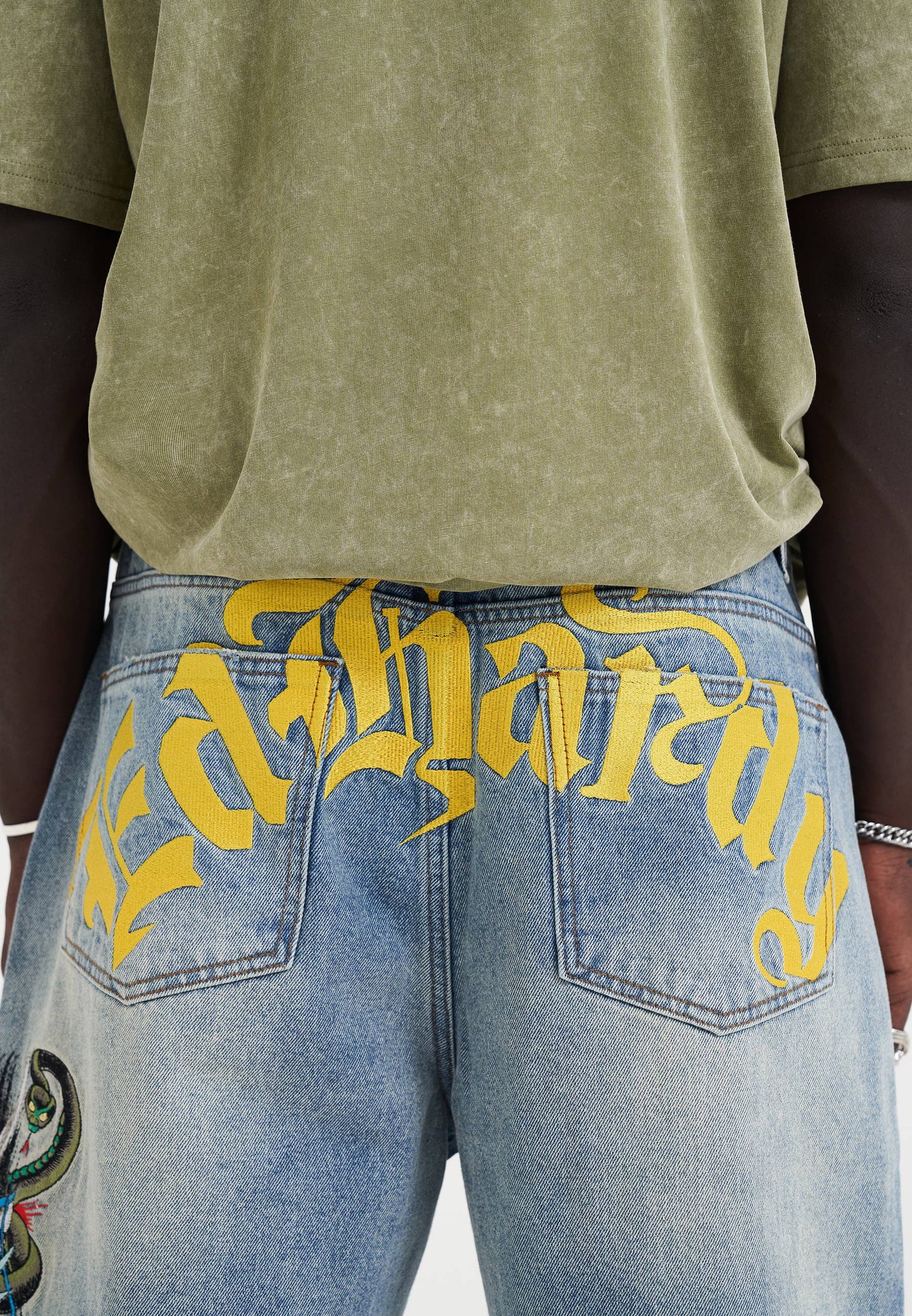 ED HARDY - MEDUSA DRAG DENIM SKATER JORTS