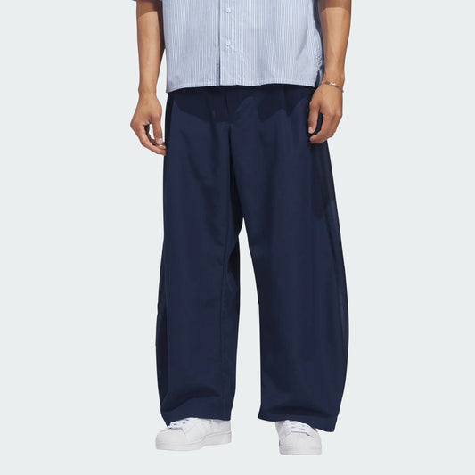 ADIDAS ORIGINALS - WOVEN BARREL PANT