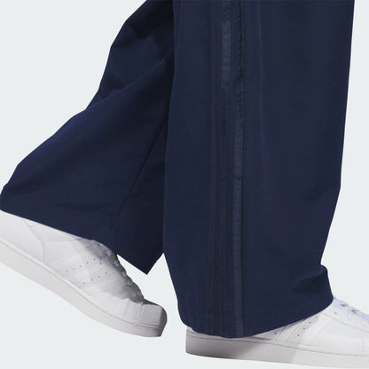 ADIDAS ORIGINALS - WOVEN BARREL PANT