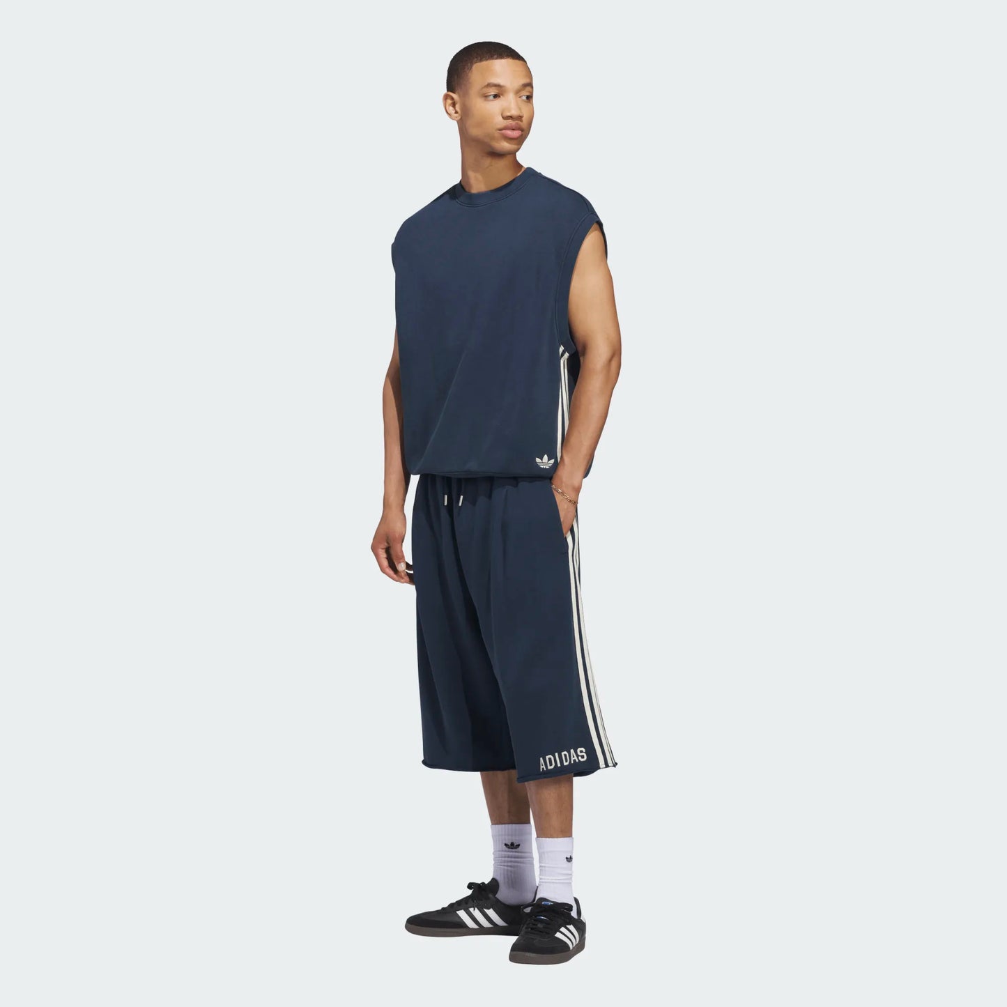 ADIDAS ORIGINALS - GRAPHIC SWEATSHORT