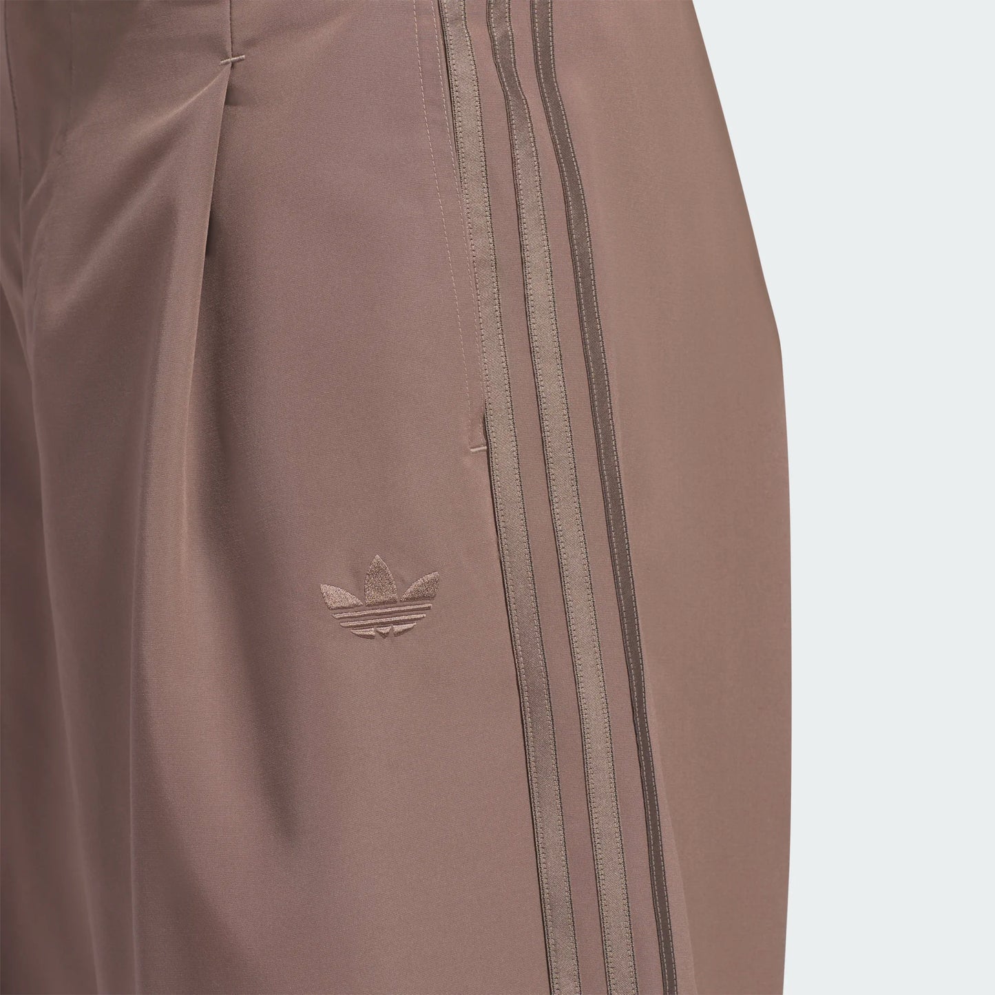 ADIDAS ORIGINALS - WOVEN BARREL PANT
