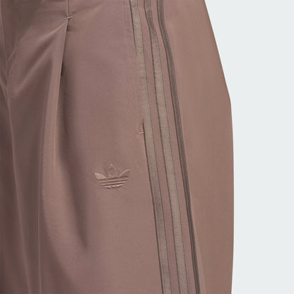 ADIDAS ORIGINALS - WOVEN BARREL PANT