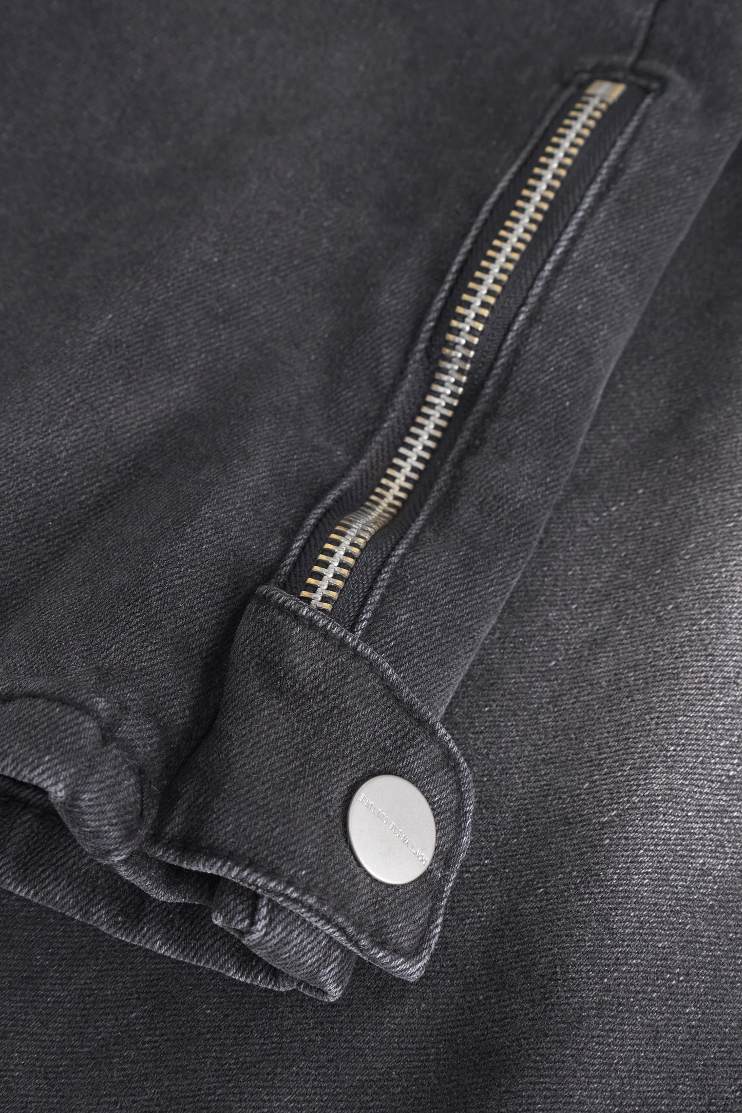 DON'T WASTE CULTURE - LUCIANA JEANS