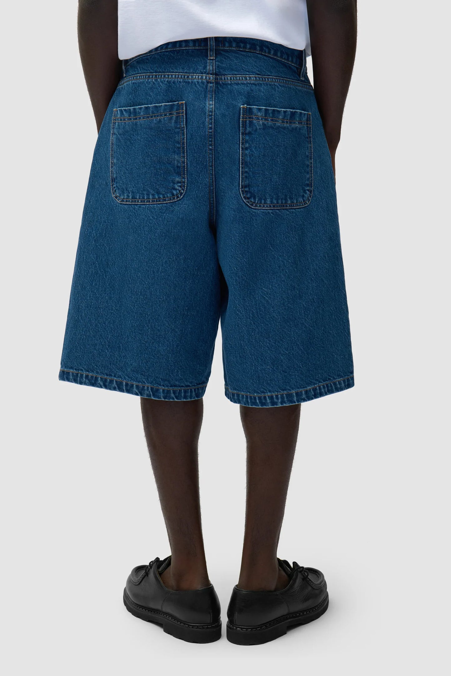 ARTE - ROUND POCKET DENIM SHORTS