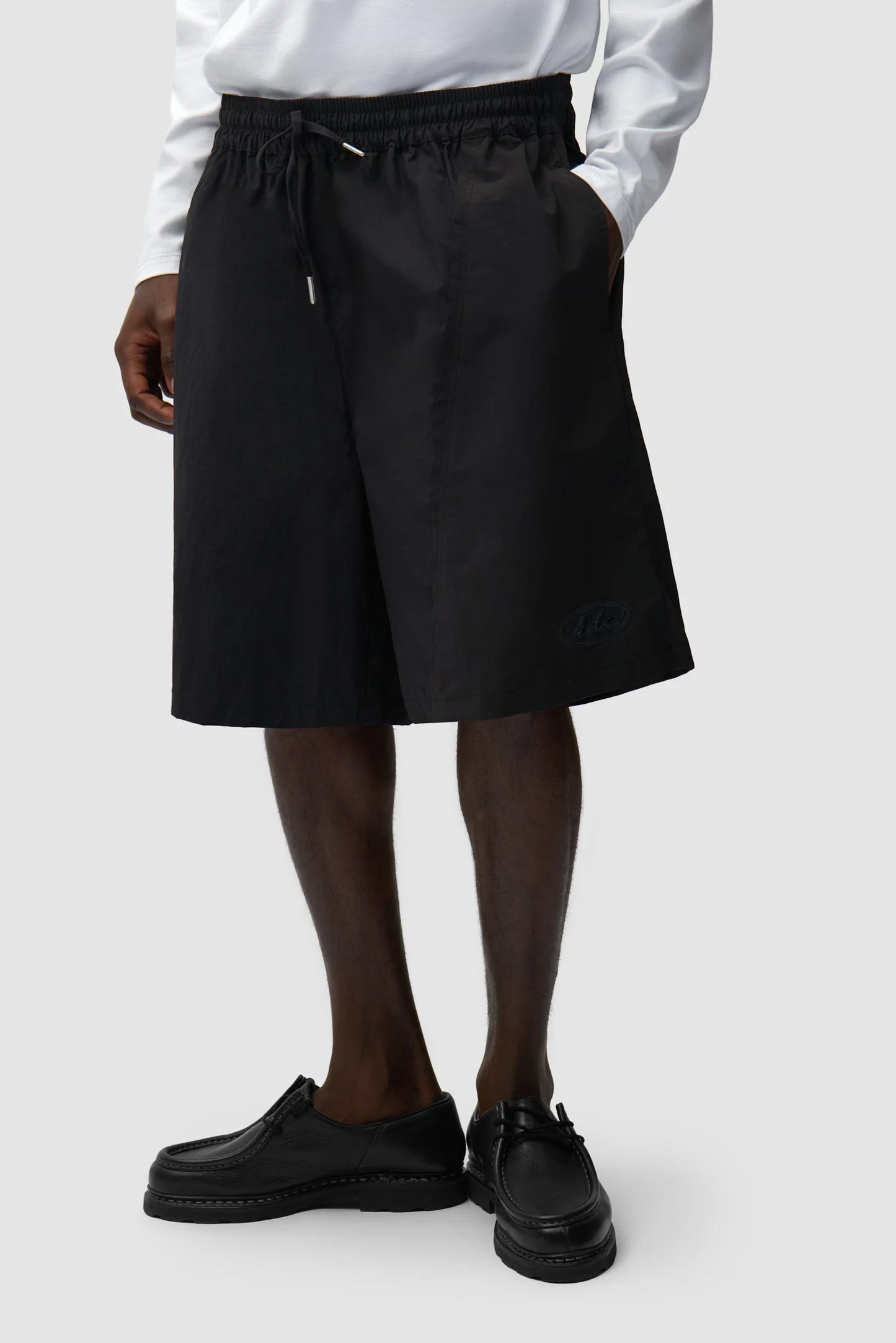 ARTE - DISTORTED SHORT