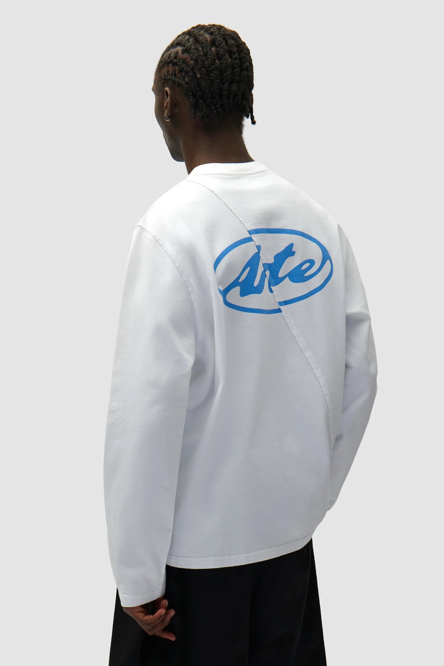 ARTE - BACK CIRCLE LOGO LONGSLEEVE