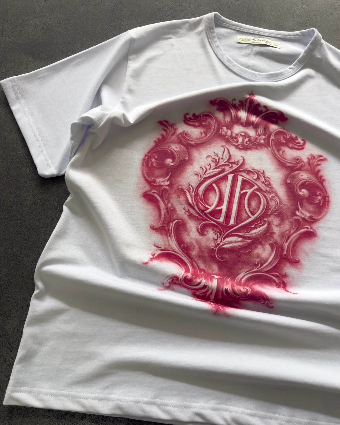 HIMES - EMPIRE T-SHIRT