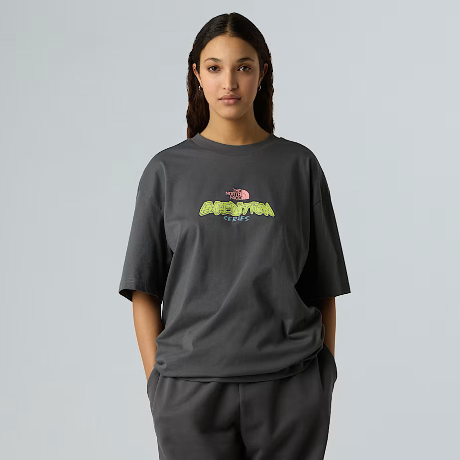 THE NORTH FACE - EXPEDITION CELEBRATION OVERSIZED TEE