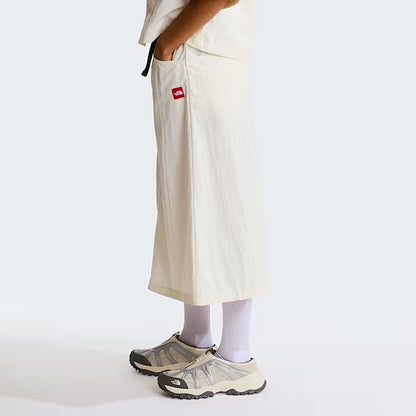 THE NORTH FACE - TNF RED BOX NYLON SKIRT