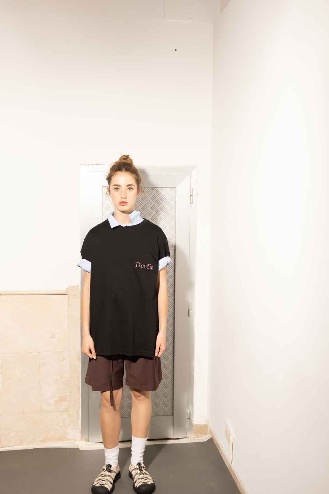 DECEIT - SCRATCHY TEE